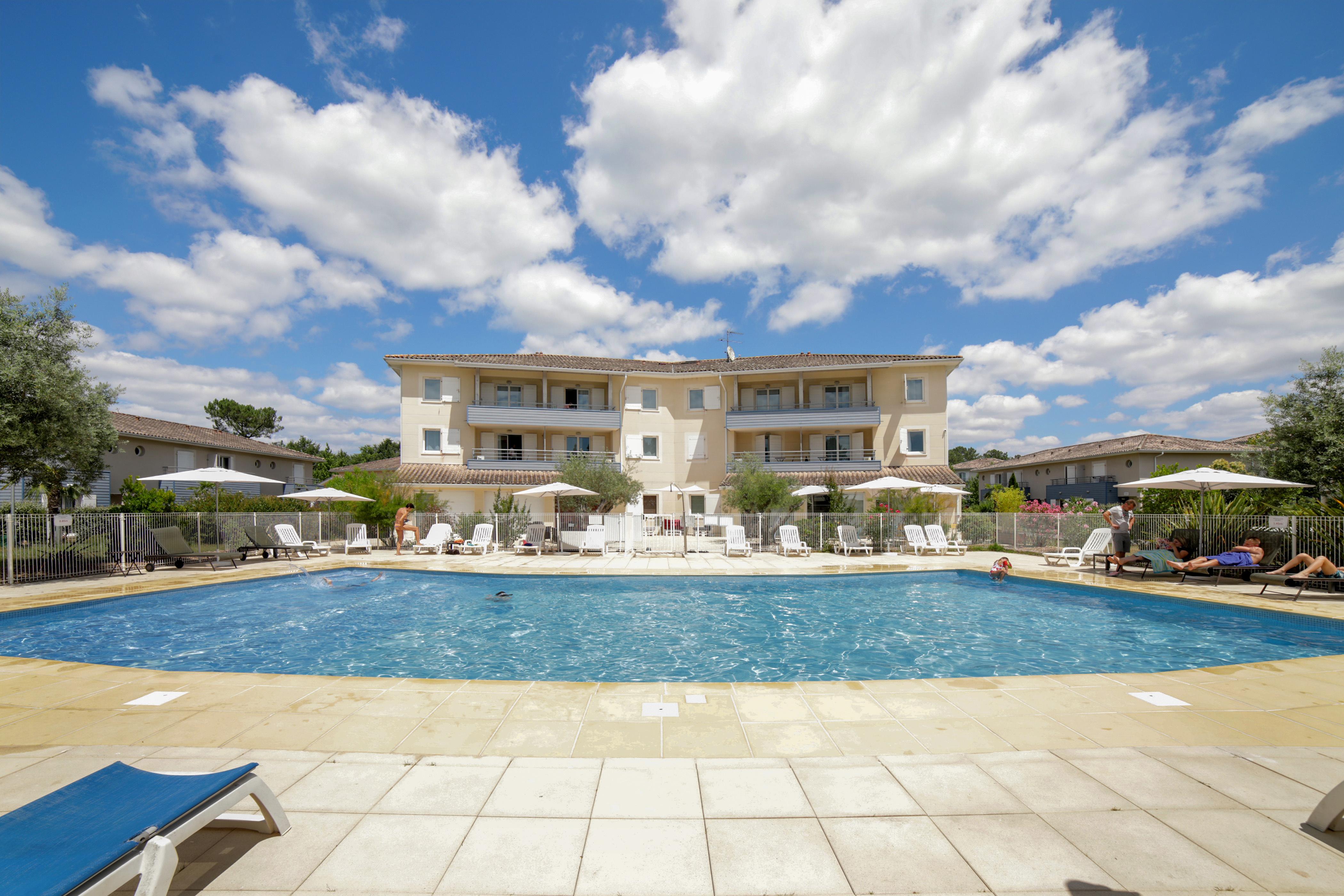 Appart'City Classic Bordeaux Aeroport St Jean D'Illac Saint-Jean-d'Illac Exterior foto